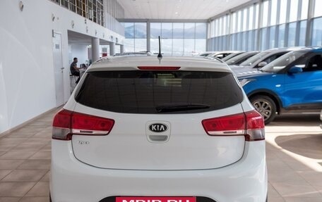 KIA Rio III рестайлинг, 2016 год, 1 370 000 рублей, 5 фотография