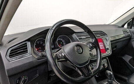 Volkswagen Tiguan II, 2017 год, 2 425 000 рублей, 15 фотография