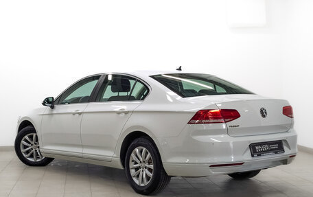 Volkswagen Passat B8 рестайлинг, 2019 год, 2 680 000 рублей, 7 фотография