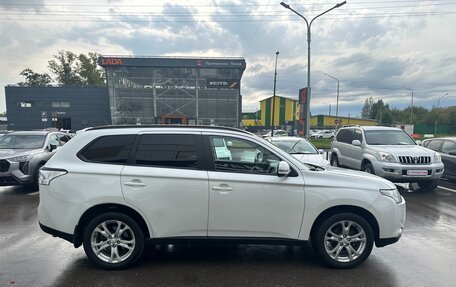 Mitsubishi Outlander III рестайлинг 3, 2013 год, 1 345 000 рублей, 5 фотография