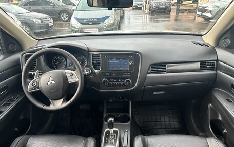 Mitsubishi Outlander III рестайлинг 3, 2013 год, 1 345 000 рублей, 14 фотография