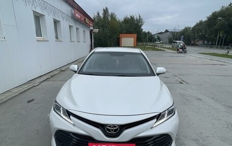 Toyota Camry, 2018 год, 2 950 000 рублей, 1 фотография