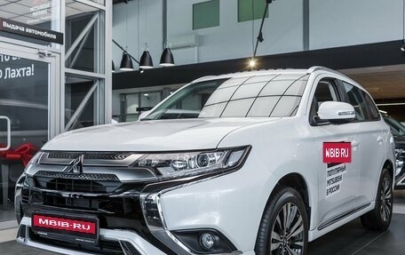 Mitsubishi Outlander III рестайлинг 3, 2022 год, 4 590 000 рублей, 1 фотография