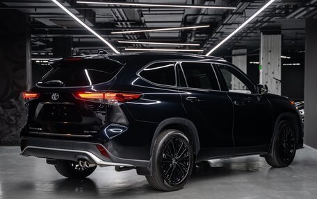 Toyota Highlander, 2023 год, 7 750 000 рублей, 3 фотография