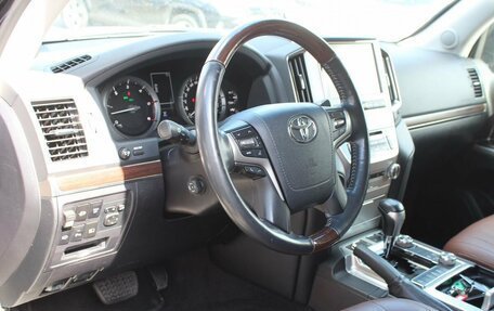 Toyota Land Cruiser 200, 2016 год, 6 599 000 рублей, 17 фотография