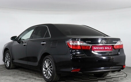 Toyota Camry, 2017 год, 2 350 000 рублей, 7 фотография