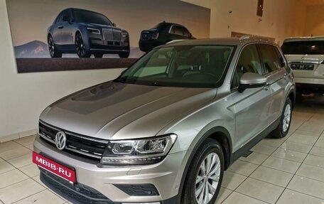 Volkswagen Tiguan II, 2017 год, 2 205 000 рублей, 2 фотография