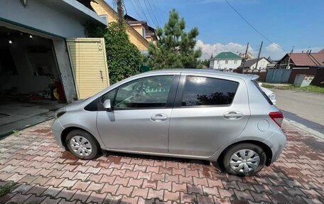 Toyota Vitz, 2012 год, 730 000 рублей, 5 фотография