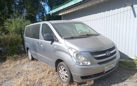 Hyundai Grand Starex Grand Starex I рестайлинг 2, 2015 год, 1 890 000 рублей, 3 фотография