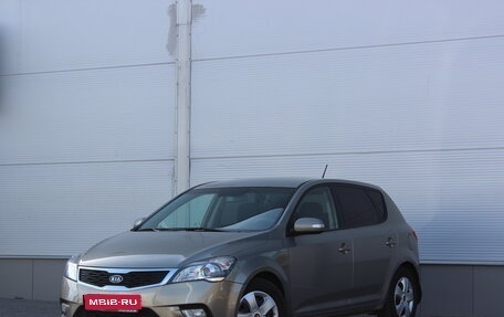 KIA cee'd I рестайлинг, 2010 год, 835 000 рублей, 1 фотография