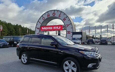 Toyota Highlander III, 2011 год, 2 399 000 рублей, 1 фотография