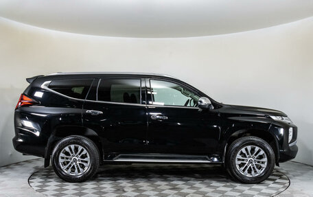 Mitsubishi Pajero Sport III рестайлинг, 2022 год, 4 699 000 рублей, 6 фотография