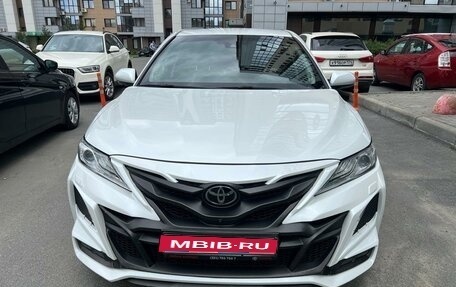 Toyota Camry, 2019 год, 3 875 000 рублей, 1 фотография