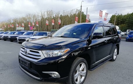 Toyota Highlander III, 2011 год, 2 399 000 рублей, 3 фотография