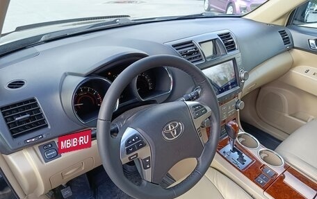 Toyota Highlander III, 2011 год, 2 399 000 рублей, 11 фотография