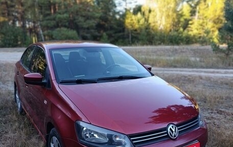 Volkswagen Polo VI (EU Market), 2011 год, 730 000 рублей, 2 фотография