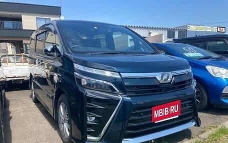 Toyota Voxy III, 2020 год, 2 480 000 рублей, 2 фотография