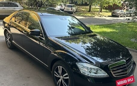 Mercedes-Benz S-Класс, 2010 год, 1 800 000 рублей, 2 фотография