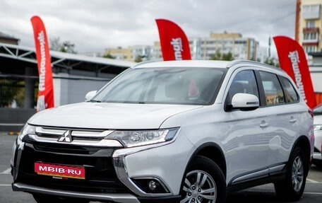 Mitsubishi Outlander III рестайлинг 3, 2017 год, 2 210 000 рублей, 1 фотография