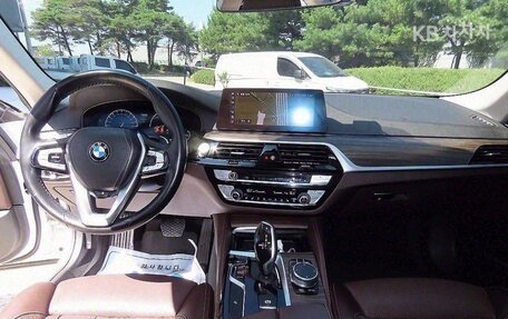 BMW 5 серия, 2019 год, 2 926 000 рублей, 15 фотография