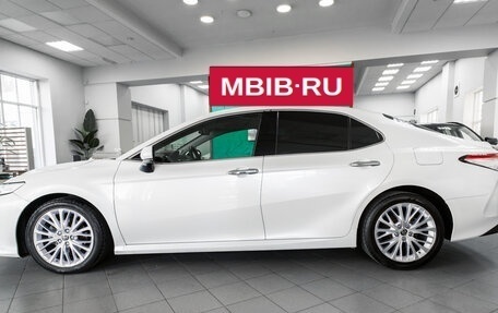 Toyota Camry, 2020 год, 3 169 000 рублей, 2 фотография