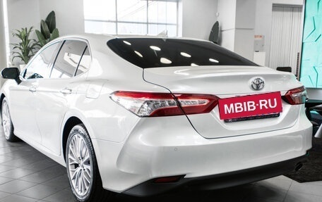 Toyota Camry, 2020 год, 3 169 000 рублей, 3 фотография