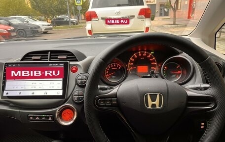 Honda Fit III, 2012 год, 890 000 рублей, 10 фотография