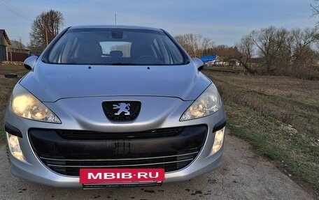 Peugeot 308 II, 2011 год, 496 000 рублей, 2 фотография