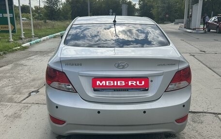 Hyundai Solaris II рестайлинг, 2012 год, 850 000 рублей, 4 фотография