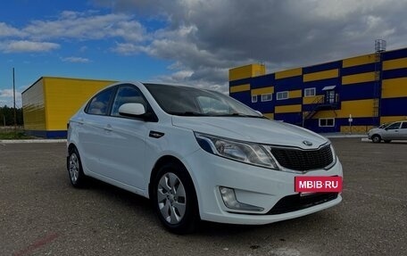 KIA Rio III рестайлинг, 2015 год, 1 050 000 рублей, 3 фотография