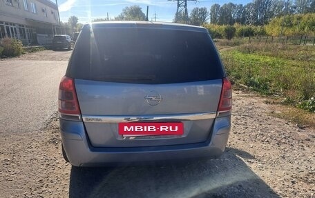 Opel Zafira B, 2010 год, 800 000 рублей, 3 фотография