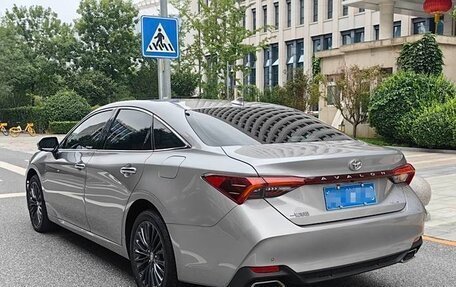 Toyota Avalon, 2023 год, 3 870 000 рублей, 4 фотография