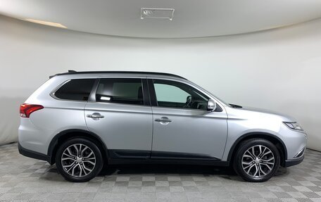 Mitsubishi Outlander III рестайлинг 3, 2017 год, 4 фотография