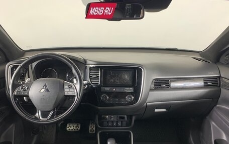 Mitsubishi Outlander III рестайлинг 3, 2017 год, 13 фотография