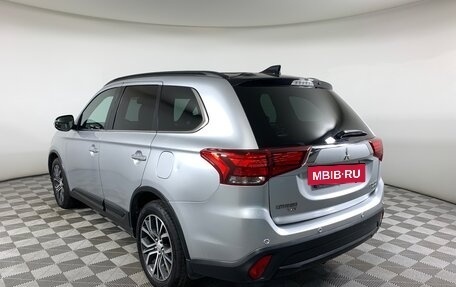 Mitsubishi Outlander III рестайлинг 3, 2017 год, 7 фотография