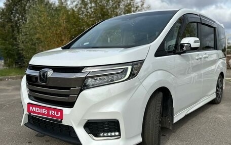 Honda Stepwgn IV, 2018 год, 2 650 000 рублей, 4 фотография