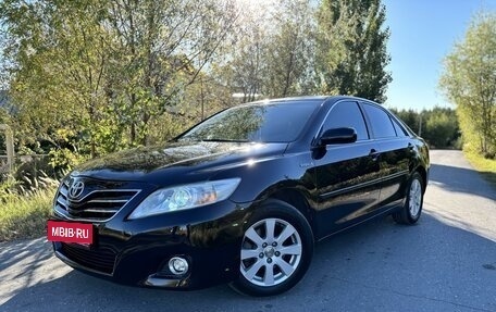 Toyota Camry, 2009 год, 1 045 000 рублей, 1 фотография