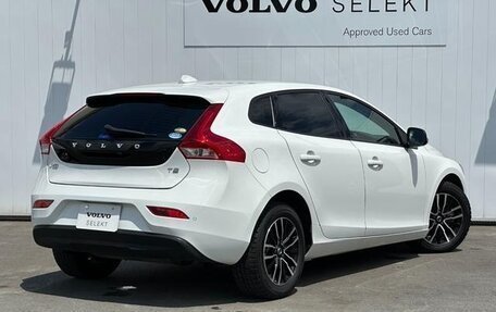 Volvo V40 II рестайлинг, 2019 год, 1 115 666 рублей, 5 фотография