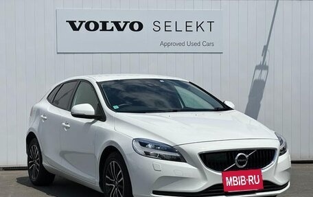 Volvo V40 II рестайлинг, 2019 год, 1 115 666 рублей, 3 фотография