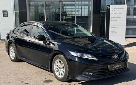 Toyota Camry, 2018 год, 2 550 000 рублей, 3 фотография