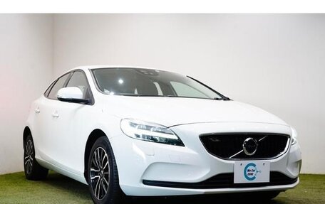 Volvo V40 II рестайлинг, 2019 год, 1 150 666 рублей, 1 фотография