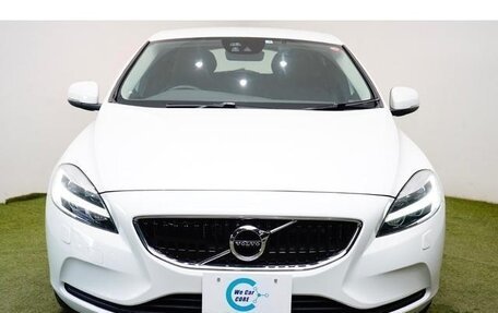 Volvo V40 II рестайлинг, 2019 год, 1 150 666 рублей, 2 фотография