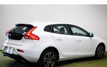 Volvo V40 II рестайлинг, 2019 год, 1 150 666 рублей, 6 фотография