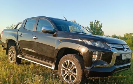 Mitsubishi L200 IV рестайлинг, 2019 год, 2 700 000 рублей, 4 фотография