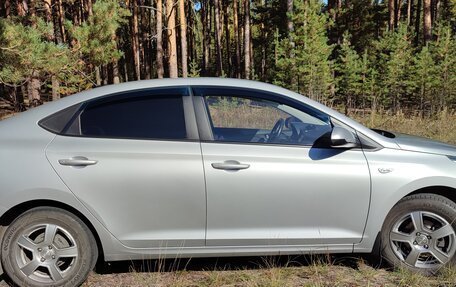 Hyundai Solaris II рестайлинг, 2017 год, 1 350 000 рублей, 2 фотография