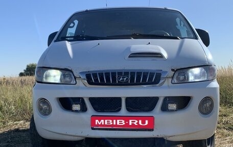 Hyundai Starex I рестайлинг, 2002 год, 750 000 рублей, 3 фотография