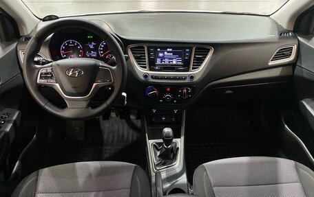 Hyundai Solaris II рестайлинг, 2021 год, 1 620 000 рублей, 8 фотография