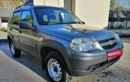 Chevrolet Niva I рестайлинг, 2019 год, 950 000 рублей, 3 фотография