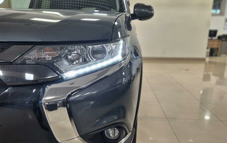 Mitsubishi Outlander III рестайлинг 3, 2021 год, 3 130 000 рублей, 5 фотография