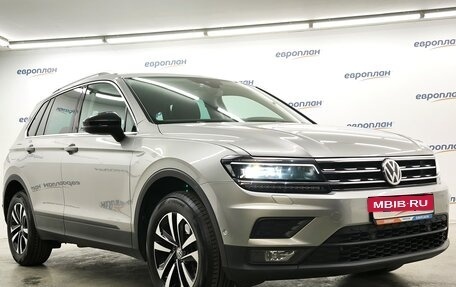 Volkswagen Tiguan II, 2019 год, 3 400 000 рублей, 2 фотография